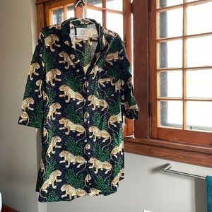 Gorgeous Printfresh nightshirt in Bagheera print. Has pockets.